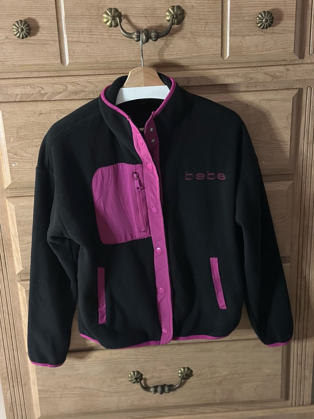 bebe | Vintage Black Polar Fleece Snap Jacket with Hot Pink Trim